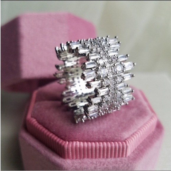 Swarovski Elements 925 Sterling Silver Statement Eternity Band NEW - Picture 6 of 6